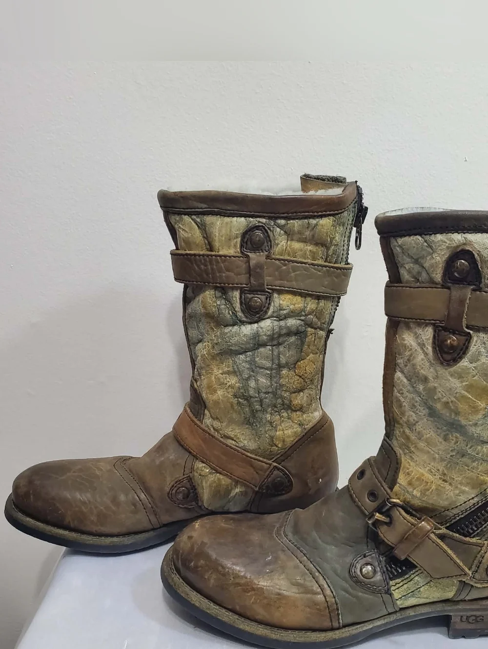 UGG Green Leather Shearling-Lined Mid Boots 7 - Picture 7 of 14